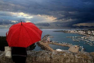 rosso, ombrello, porto, mare, panorama, nuvole, barche