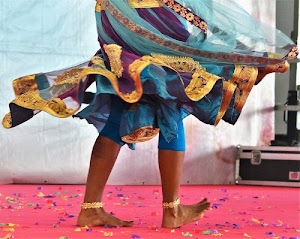 piedi, cavigliere, azzurro, oro, gambe, danza, veli, valigia, ballo, costume, danzatrice, abito, bordi, dita, palco, ricami, giallo, petali, rosa