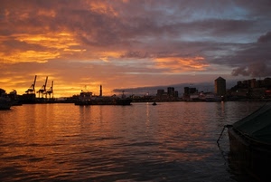 tramonto, porto, mare, nuvole, gru, acqua, paesaggio, rosso, riflessi, genova