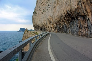mare, strada, cielo, roccia, guardrail, montagna, striscia, nuvole, barriera, rocce, asfalto, acqua