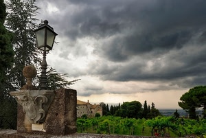 lampione, nuvole, alberi, cielo, vigna, temporale, casa, verde, pietra, paesaggio