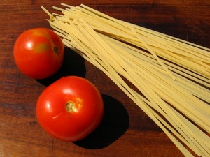 pomodori, rosso, tavolo, pasta, spaghetti, ombre, rossi, pomodoro, linguine, cibo, due